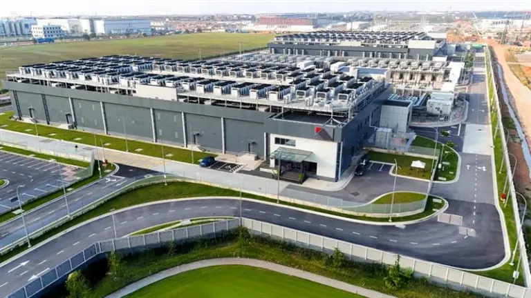 Property exterior: K2 Strategic Sedenak campus.