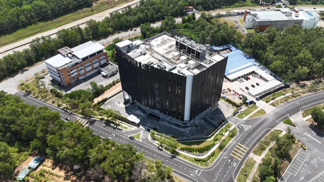 Property exterior: Digital Realty KUL11 (formerly Infinaxis Cyberjaya 1).