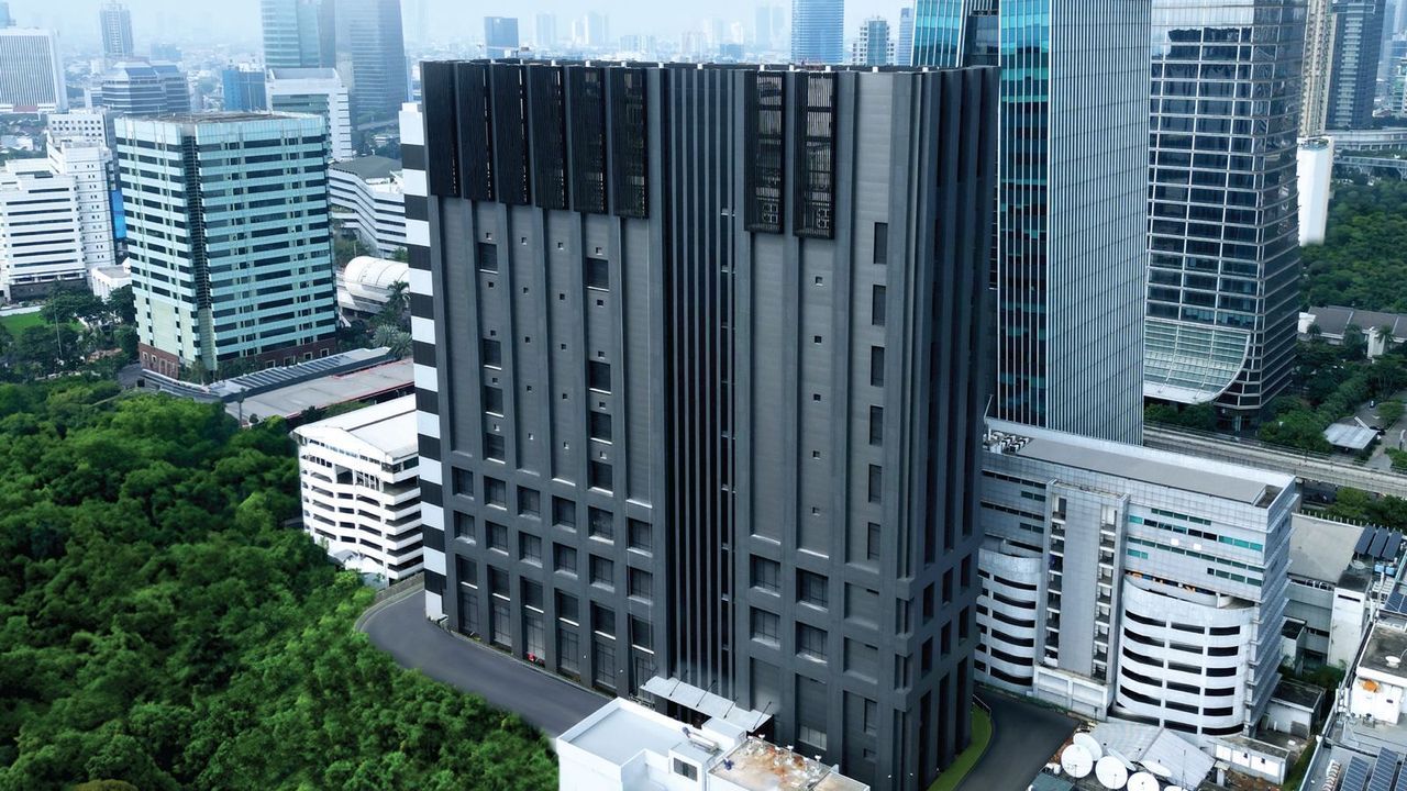 Property exterior: DCI E1.